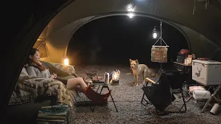A night GUEST has arrived!🐶 SOLO CAMPING in the Forest / Relaxing in the tent / camping food