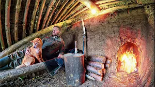 HIDING FROM BAD WEATHER IN A DUGOUT | BACK TO THE HOUSE UNDERGROUND | Life in TAIGA - Lesnye