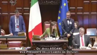 De Raho (M5S): “Democrazia sempre più debole, Meloni riferisca sulla vicenda di Delmastro”