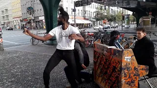 Public Piano Street Performance with Dancers in Berlin (Song: Thomas Krüger – Long Time Ago)