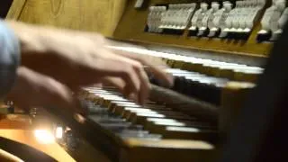 1 Organ - 2 People - 3 Feet - 4 Hands: AC/DC Thunderstruck (after David Garrett's version)