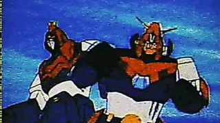 Voltes V and Combattler V team work