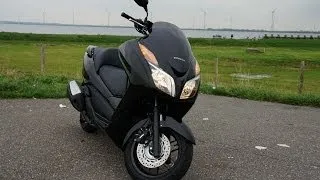 Honda Forza 300 walk around and ride