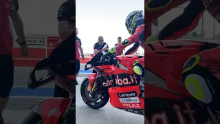 Bautista tries out the Desmosedici GP! ✊🔥💨