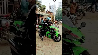 All new Kawasaki zx10r with stock exhaust 👽