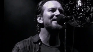 PEARL JAM : "Black" : SafeCo Field / SEATTLE (August 8, 2018 : NIGHT ONE)