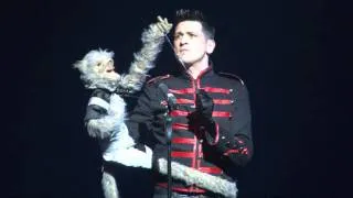 Damon Scott - amazing puppet version of Michael Jackson Earthsong