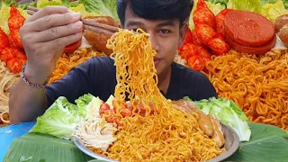 Spicy noodle with meatballs // Noodle Eating