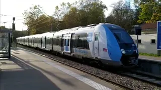 Arrivée d'un Francilien Z50000 double rame et bruits de freins, à Garches Marne la Coquette