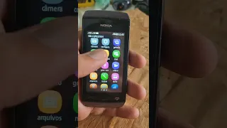 Garimpei um Nokia Asha 305