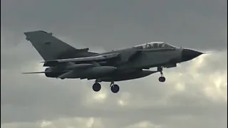 Morning wave 2x F-16 Takeoff, Touch & Go & landing + arrival Italian Tornado at Volkel Airbase