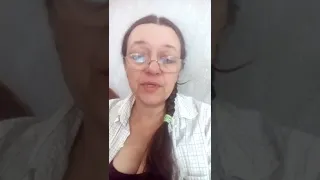 девушка спешила на свидание в туфлях на высоких каблуках. (М. Яныкина)Lesia