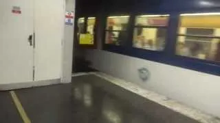 [RER A] Arrivée d'une UM3 de MS 61 à Gare de Lyon.