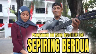 Pengamen viral di tik tok Wulan dan surat..!!!sepiring berdua lagunya bikin meleleh hati