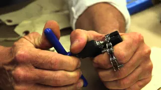 Remove & Replace A Chain Pin - Park Tool CT-3.2 Chain Breaker - BikemanforU How-To