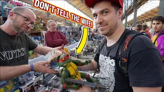 Big Bucks for Bootlegs! Toy Hunting at Comic Con Brussels! TMNT, Ghostbusters, Secret Wars, ...