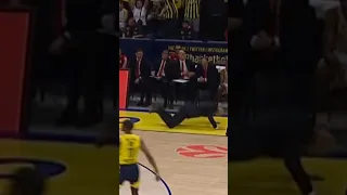 Coach Sasa Obradovic's COMICAL COLLAPSE | Free Throws Bring Him to HIS KNEES | Fenerbahce vs Monaco