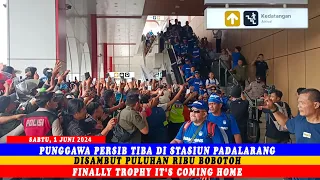 PUNGGAWA PERSIB TIBA DI PADALARANG DISAMBUT PULUHAN RIBU BOBOTOH || FINALLY TROPHY IT'S COMING HOME