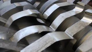 Blades sharpening in industrial shredders | SatrindTech Srl