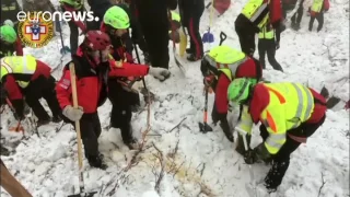 Италия: число жертв лавины достигло 14