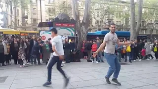 Tbilisi 24.04.2019 video-2. Танцы на улицах Тбилиси - 2. Street dances Tbilisi. Лезгинка. Lezginka