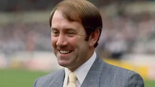 Howard Kendall's death reported on RTÉ News (17th October 2015)