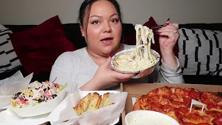 Fettuccini Alfredo, Garlic Bread, & Pizza Mukbang