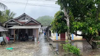 [4K] Walking Foot During Heavy Rain in Rural Indonesia | Sleep Well in the Middle of Heavy Rain