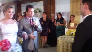 Veja O que o pai da noiva falou no altar