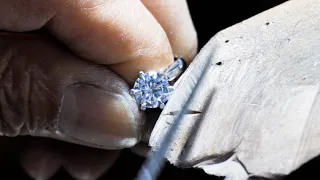 Making 3 Carat WhiteGold Diamond Wedding Ring. Jewelry Artisan with 50 Years of Experience in Korea.