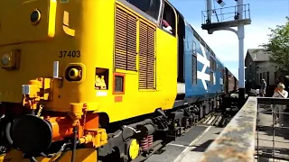 Class 37 , 37403 Isle of Mull , on the North Yorkshire Moors Railway .