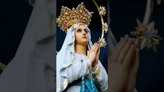 Tres Ave Marías Para Nuestra Madre