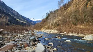 Fliegenfischen an der Passer im Südtirol, Italien, Februar 2024