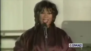 Patti LaBelle - This Christmas (WHERE ARE MY BACKGROUND SINGERS?)