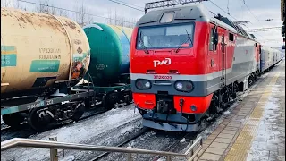 ЭП2К-020 с почтово-багажным поездом № 989 Владивосток-Москва