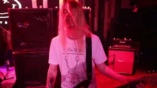 Nirvana tribute.  Nirvanna - Tribute to Nirvana plays "Negative Creep"