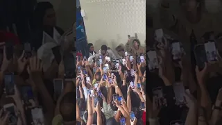 Yuji Nishida and Wilfredo Leon with Filipino Fans after their game!❤️ #vnl2023 #vnlph2023