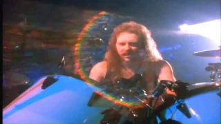 Lars Ulrich Vs James Hetfield LIT DRUMS FIGHT San Diego 1992 Who's The Winner?