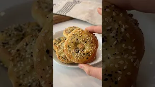 2-Ingredient healthy, high protein bagels