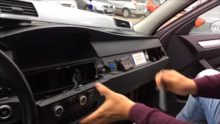 BMW 5er E60 und E61 Navigation ausbauen