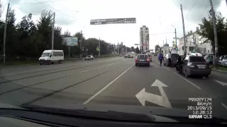 ДТП  Hyundai перевернулся 15 09 2013 по ул  Горького, Челябинск   Car crash