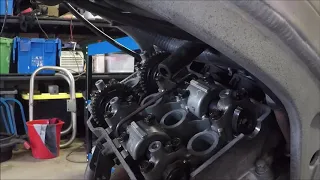 Honda CBR250R MC19 Part 8 - Measuring Valve Clearances and Removing a Camshaft