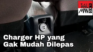 Memasang Charger HP di Mobil model Paten | Pelayanan Tambahan Penumpang Tengah