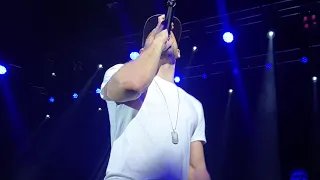 'Eyes On You' performed live by Chase Rice