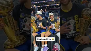 STEPH CURRY & KLAY THOMPSON - BROTHERS DON'T SHAKE HANDS 🤝 BROTHERS HUG 🤗 #SHORTS