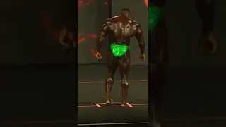 ANDREW JACKED POSING MR OLYMPIA 2022