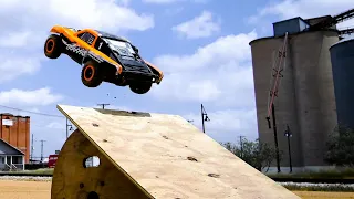 Urban Action | @Traxxas Slash 4X4 VXL