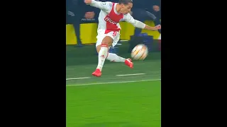 Insane ball control 😍