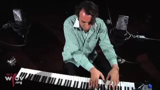 Chilly Gonzales - "Knight Moves" (Live at WFUV)