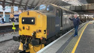 Class 37422 ‘victorious’ and 37419 ‘Carl haviland’ give major helfire out of York on 3J51